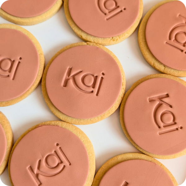 Personalised fondant cookie available in multiple icing colours